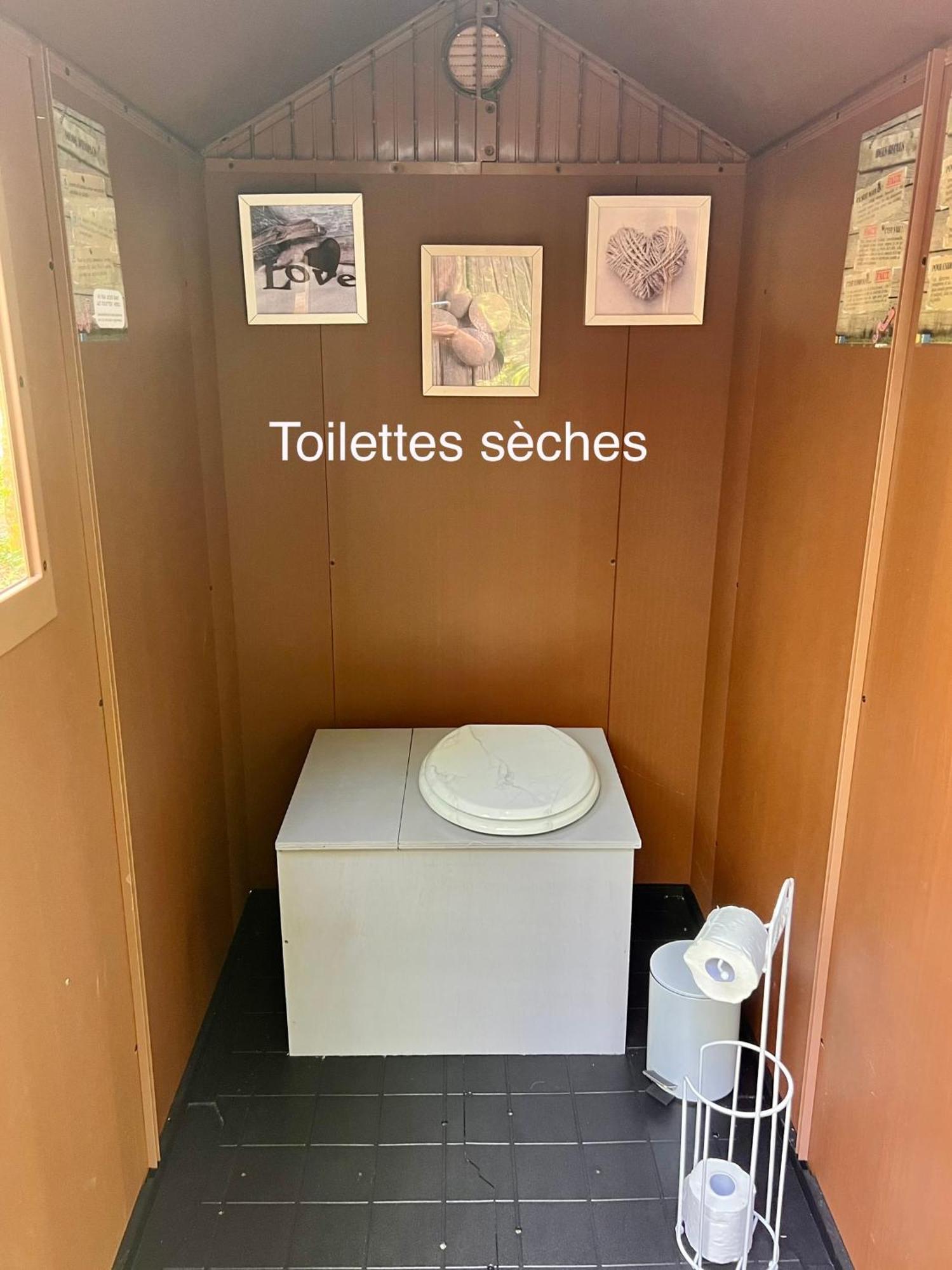 Saint-Évarzec Cabane Insolite Avec Escape Game מראה חיצוני תמונה